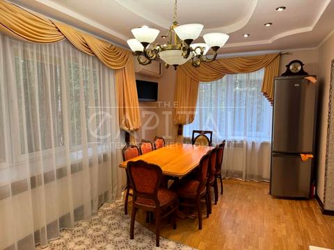 будинок за адресою смт. Козин, Київська вул.