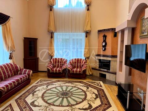 будинок за адресою смт. Козин, Київська вул.