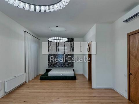 будинок за адресою Лобановського вул.