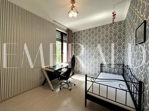 будинок за адресою с. Нові Безрадичі, Пісчана, 55Е