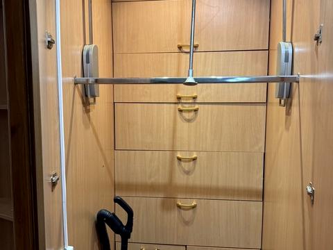 квартира за адресою Дніпро, Богдана Хмельницького просп. (Героїв Сталінграда), 4-Б