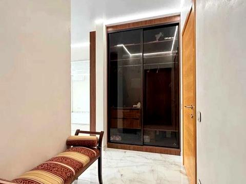 комерційна за адресою Зарічна вул., 4