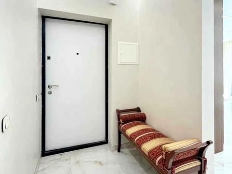 комерційна за адресою Зарічна вул., 4