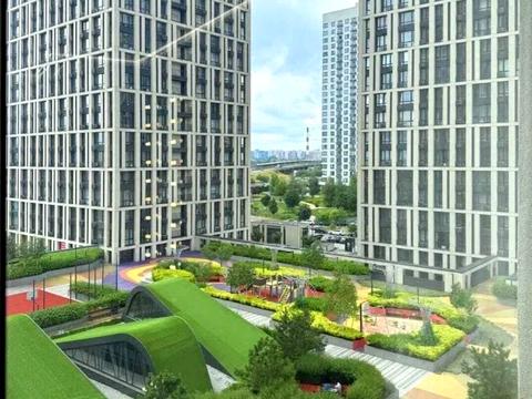 комерційна за адресою Зарічна вул., 4