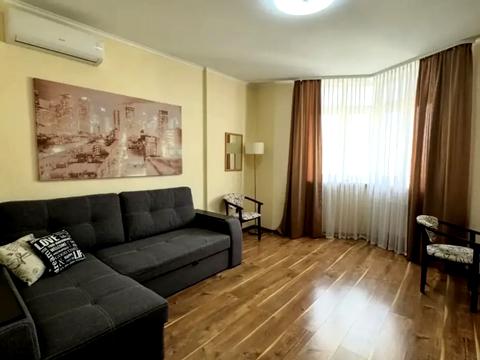 квартира за адресою Воскресенська вул., 12-А