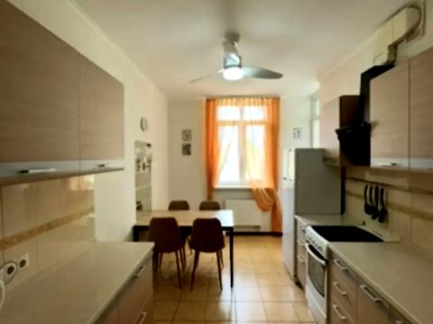 квартира за адресою Воскресенська вул., 12-А