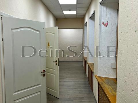 комерційна за адресою Володимирська вул., 6