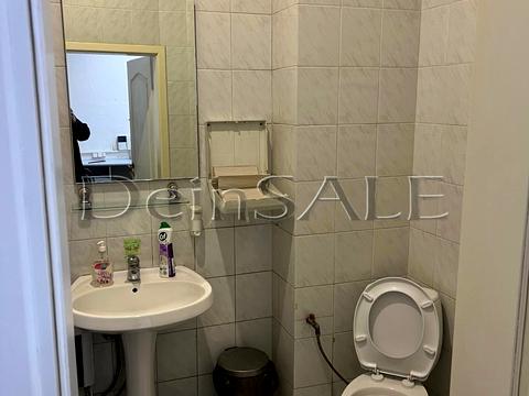 комерційна за адресою Володимирська вул., 6