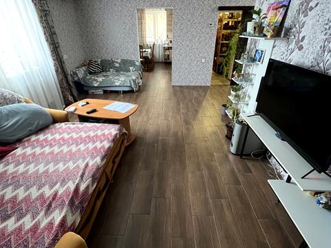 будинок за адресою смт. Великодолинське, Центральна вул.