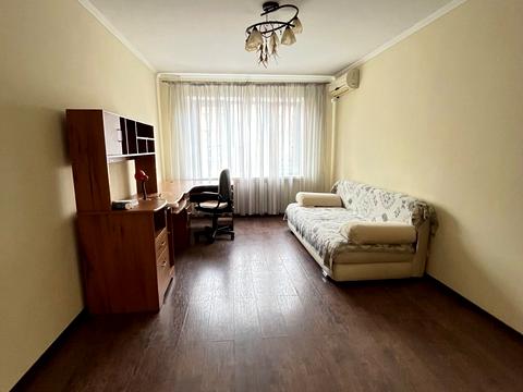 квартира за адресою Одеса, Небесної Сотні просп. (Маршала Жукова), 10-Б