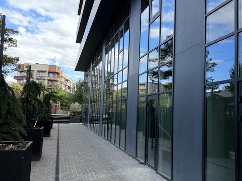 коммерческая по адресу Островная ул., 2