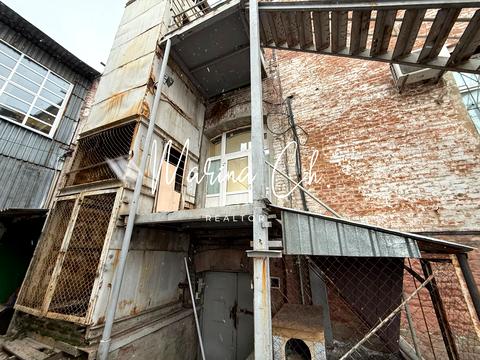 комерційна за адресою Робоча вул., 23в