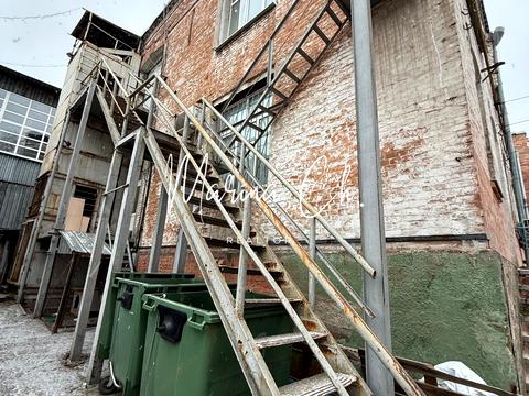 комерційна за адресою Робоча вул., 23в