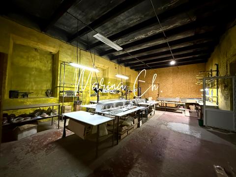 комерційна за адресою Робоча вул., 23в