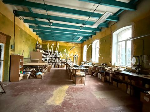 комерційна за адресою Робоча вул., 23в