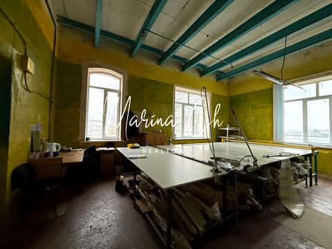 комерційна за адресою Робоча вул., 23в