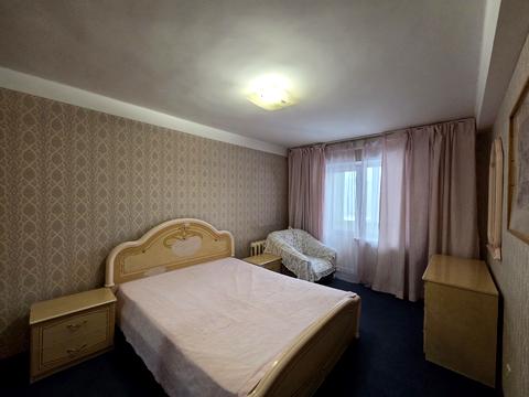 квартира за адресою Дніпровська набережна вул., 9-А