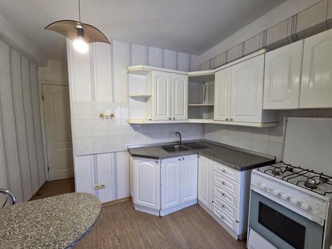 квартира за адресою Дніпровська набережна вул., 9-А