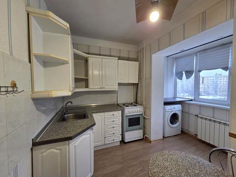 квартира за адресою Дніпровська набережна вул., 9-А