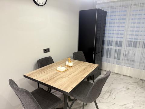 квартира за адресою Літературна вул. (Чехова), 27