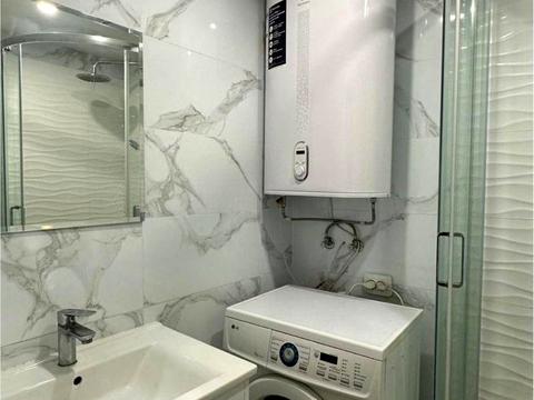 комерційна за адресою Князя Ярослава Мудрого просп., 25