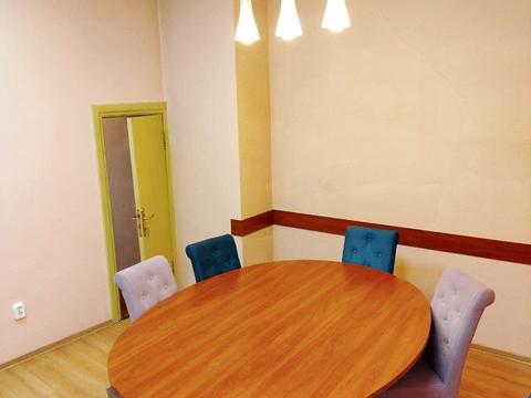 коммерческая по адресу Ярослава Стецько ул., 8