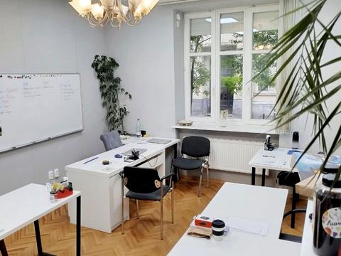 коммерческая по адресу Ярослава Стецько ул., 8