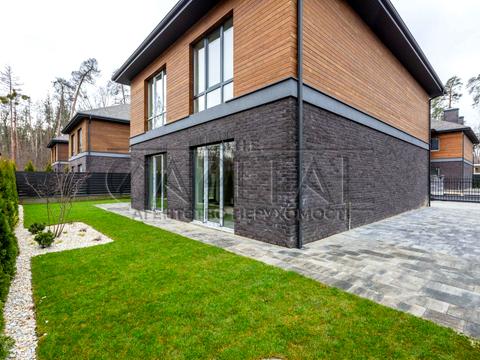 будинок за адресою Валерія Лобановського вул.