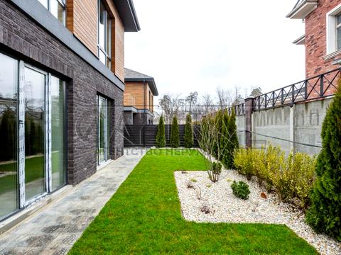 будинок за адресою Валерія Лобановського вул.