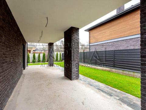 будинок за адресою Валерія Лобановського вул.