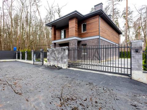 будинок за адресою Валерія Лобановського вул.