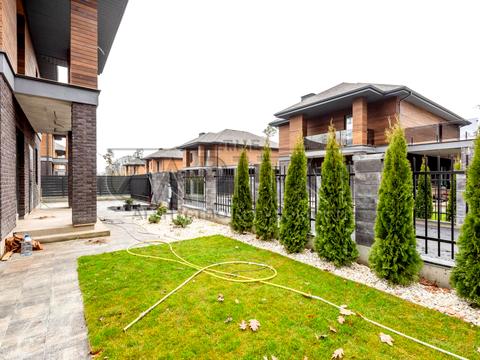 будинок за адресою Валерія Лобановського вул.