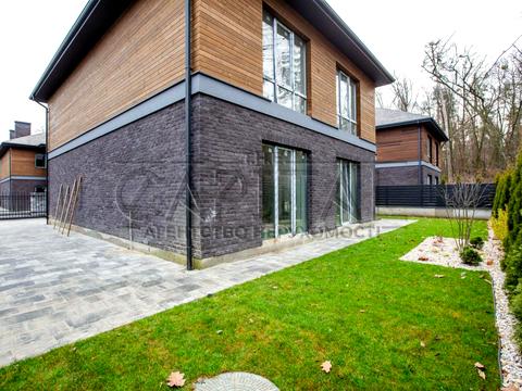 будинок за адресою Валерія Лобановського вул.