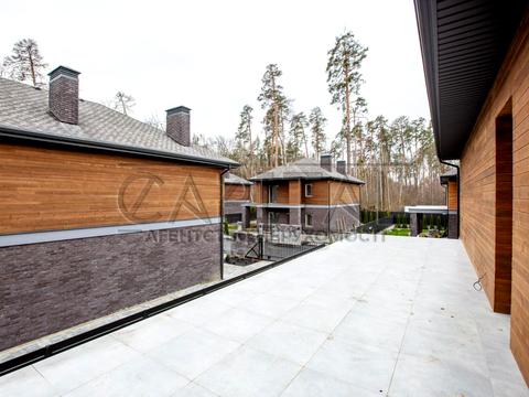 будинок за адресою Валерія Лобановського вул.