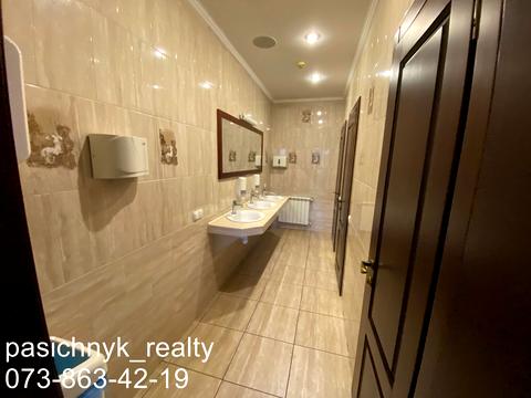 комерційна за адресою Яснополянська вул., 9а