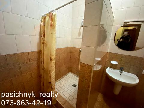 комерційна за адресою Яснополянська вул., 9а