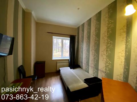 комерційна за адресою Яснополянська вул., 9а