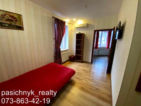 комерційна за адресою Яснополянська вул., 9а