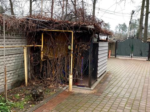 комерційна за адресою Яснополянська вул., 9а