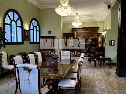 будинок за адресою Лаврська вул. (Січневого Повстання)