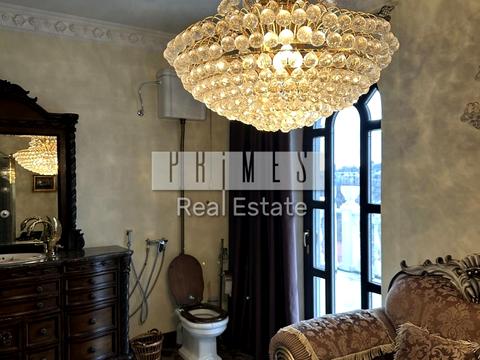 будинок за адресою Лаврська вул. (Січневого Повстання)