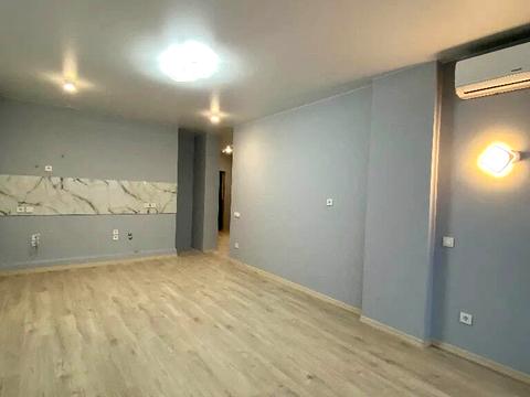 комерційна за адресою Набережна Перемоги вул., 40-Д