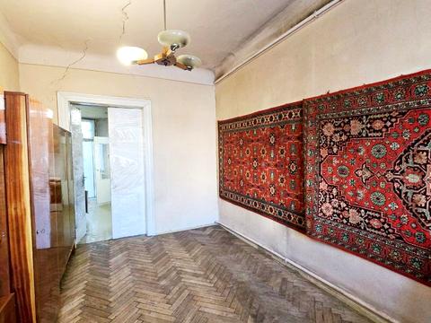 квартира за адресою Джерельна вул., 33