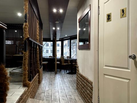 комерційна за адресою Петра Сагайдачного вул., 10