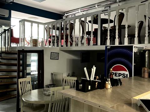 комерційна за адресою Петра Сагайдачного вул., 10