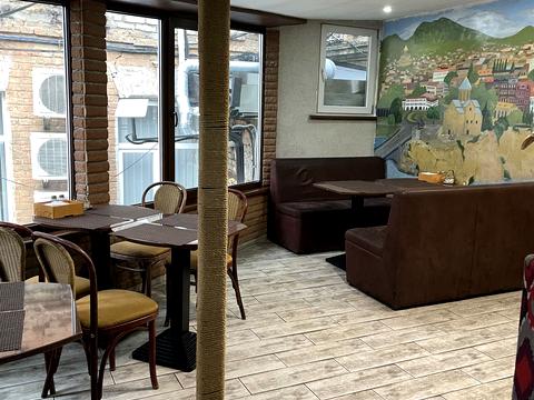 комерційна за адресою Петра Сагайдачного вул., 10