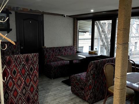 комерційна за адресою Петра Сагайдачного вул., 10