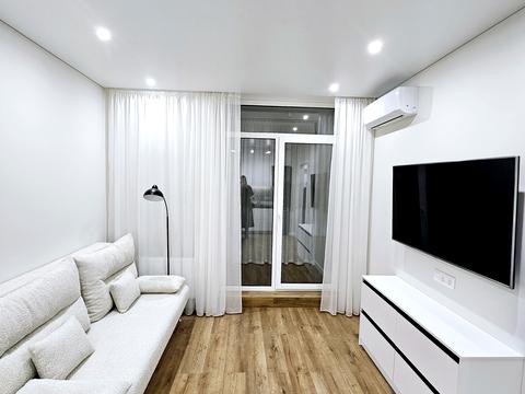 квартира за адресою Салютна вул., 2к21