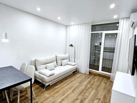 квартира за адресою Салютна вул., 2к21