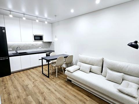 квартира за адресою Салютна вул., 2к21